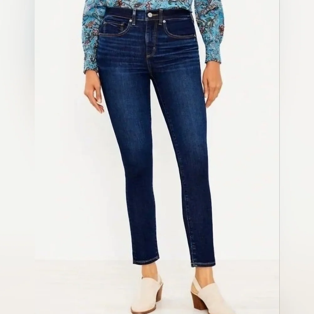 #1683 Ann Taylor Loft Blue Curvy Skinny Jeans Dark Indigo Sz. 8